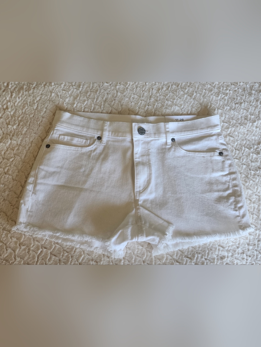 NWT LOFT White Denim Shorts - Size 28/6
